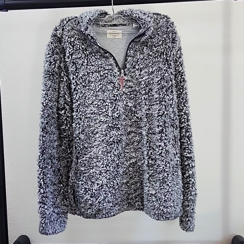Fuzzy soft black and white 1/4 zip women's small